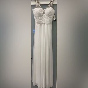 BRAND NEW Aqua Dresses Rhinestone JEWELED Formal Gown Size 6 Polyester Ivory